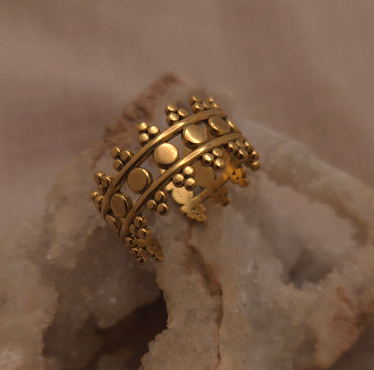 Victoria Ring - Rule your world — beautifully, unapologetically.