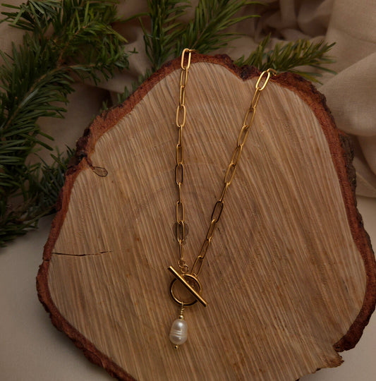 Carolina Necklace - Where timeless meets effortless.