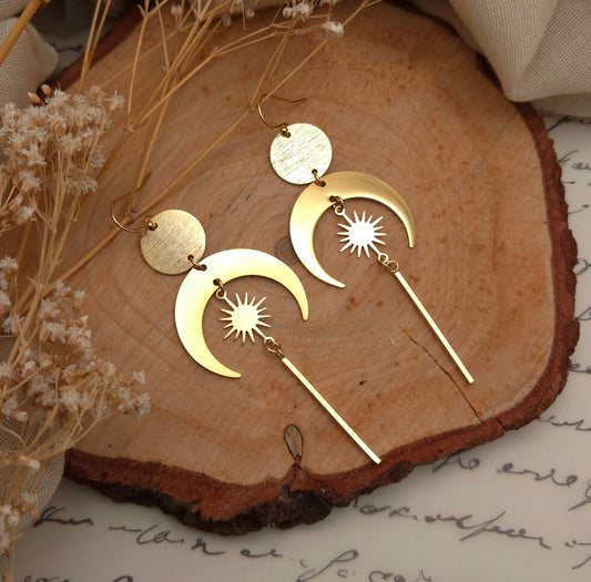 Layla Earrings - Celestial balance in motion