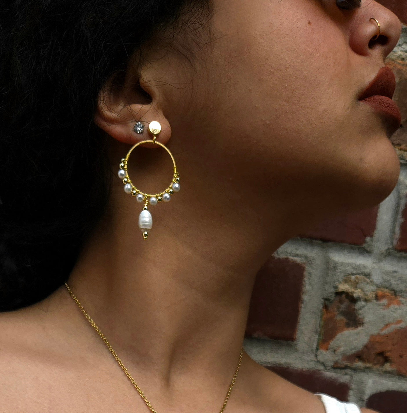 Esmarelda Earrings - Nature's muse in radiant form