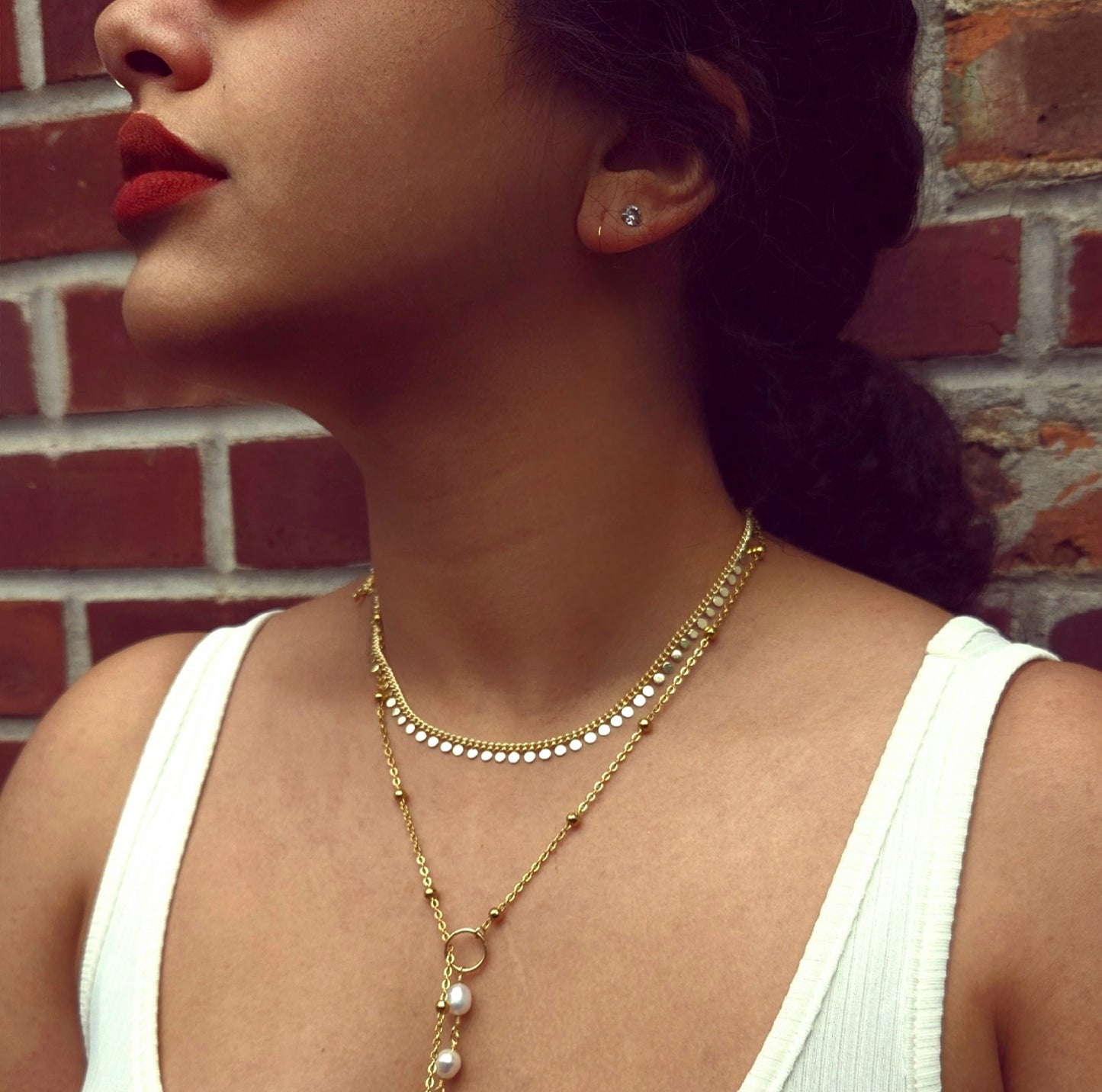 Ameena necklace - Soft shimmer. Bold allure.